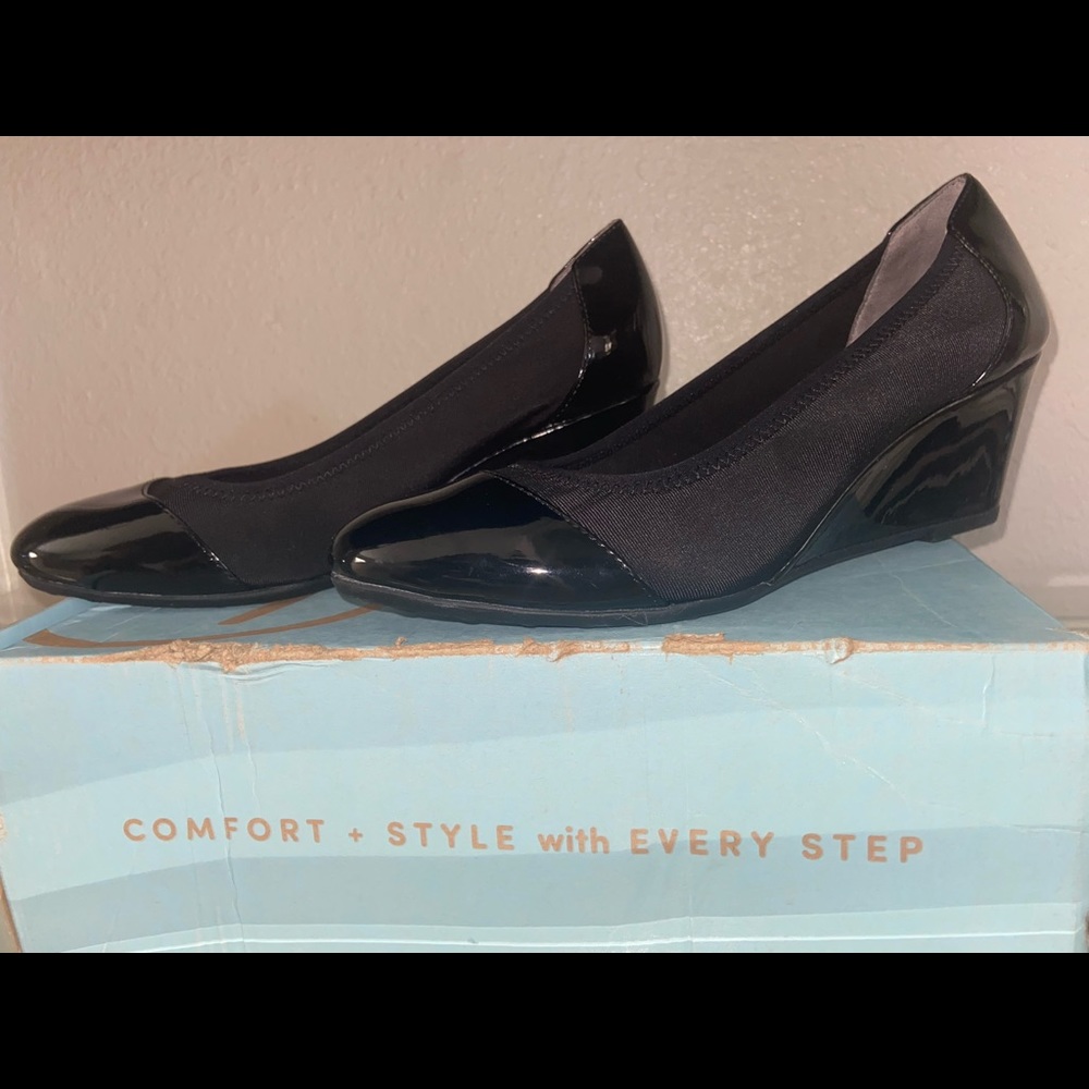 NWT Black Wedges